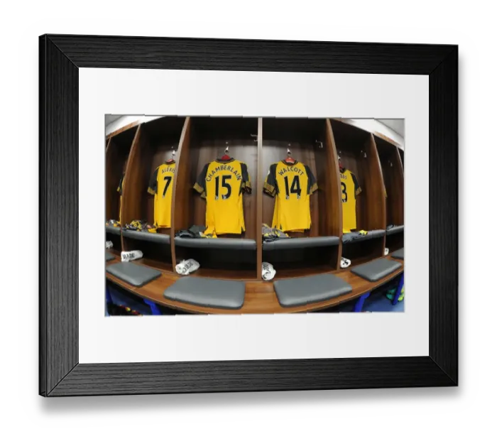 Framed Print : Arsenal Changing Room: Preparing for the Leicester City Showdown (2016-17) Framed Print : Arsenal Changing Room: Preparing for the Leicester City Showdown (2016-17)