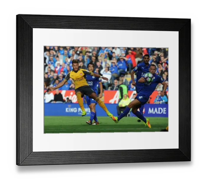 Framed Print : Clash at The King Power: Oxlade-Chamberlain vs. Drinkwater - A Premier League Battle Framed Print : Clash at The King Power: Oxlade-Chamberlain vs. Drinkwater - A Premier League Battle