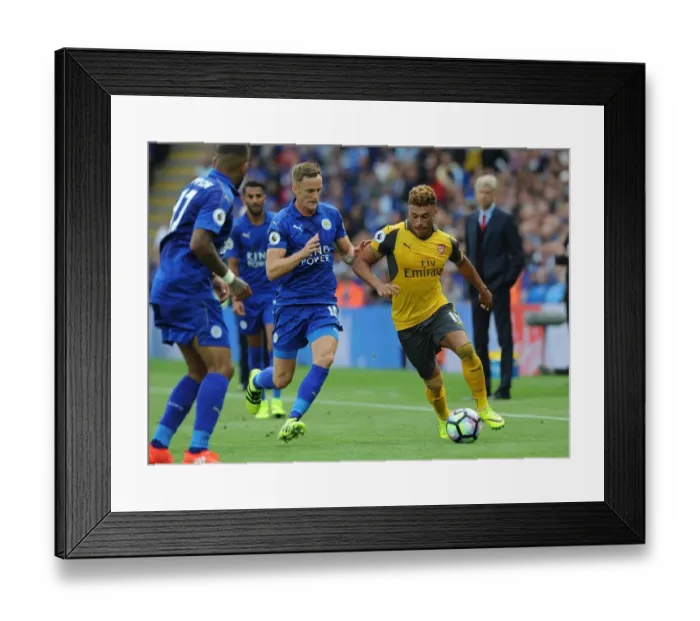 Framed Print : Clash of Midfield Titans: Oxlade-Chamberlain vs. King (Leicester City vs. Arsenal, 2016)