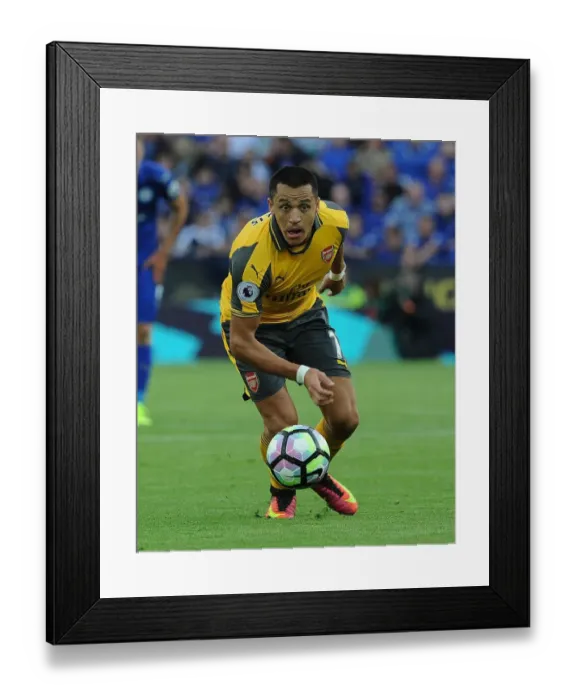 Framed Print : Alexis Sanchez: In Action Against Leicester City, Premier League 2016-17 Framed Print : Alexis Sanchez: In Action Against Leicester City, Premier League 2016-17