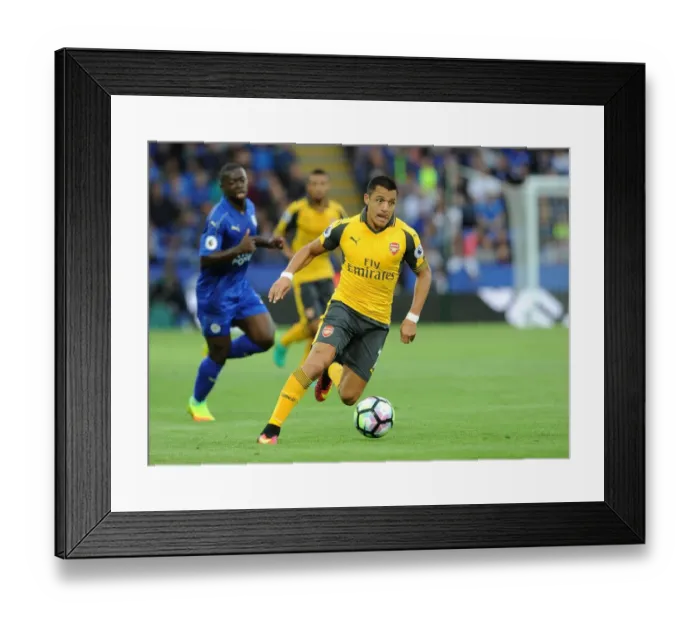 Framed Print : Alexis Sanchez: In Action Against Leicester City, Premier League 2016-17