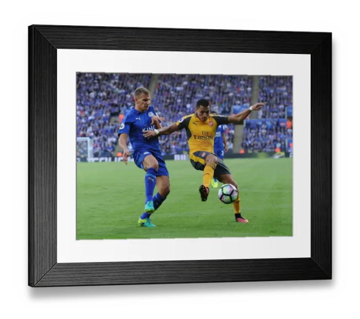 Framed Print : Clash of Wings: Sanchez vs Albrighton - Arsenal vs Leicester City, Premier League 2016-17