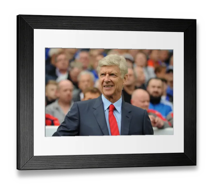 Framed Print : Arsene Wenger at Leicester City's King Power Stadium (2016-17)