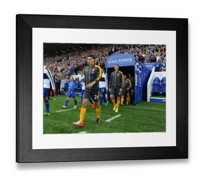 Framed Print : Hector Bellerin (Arsenal). Leicester City 0: 0 Arsenal