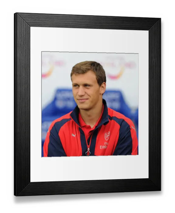 Framed Print : Krystian Bielik (Arsenal). Leicester City 0: 0 Arsenal