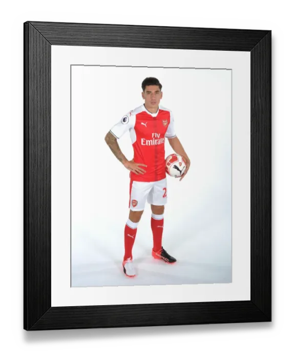 Framed Print : Arsenal FC 2016-17: Hector Bellerin at First Team Photocall