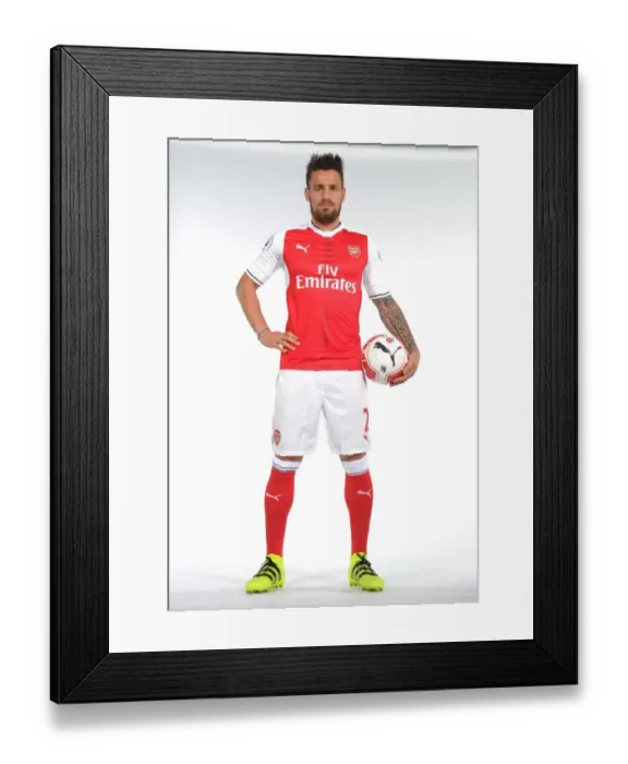 Framed Print : Arsenal First Team 2016-17: Mathieu Debuchy at Team Photoshoot Framed Print : Arsenal First Team 2016-17: Mathieu Debuchy at Team Photoshoot