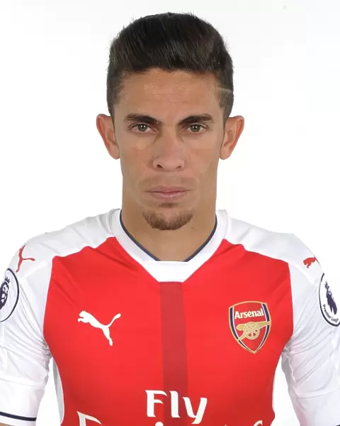 Arsenal First Team 2016-17: Gabriel's Photocall Shoot