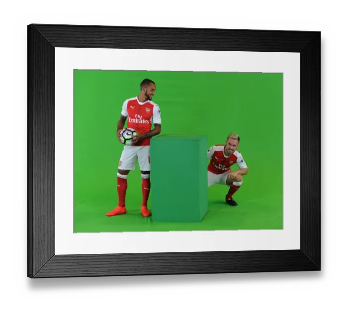 Framed Print : Arsenal First Team: Walcott and Ramsey Unveiled (2016-17) Framed Print : Arsenal First Team: Walcott and Ramsey Unveiled (2016-17)