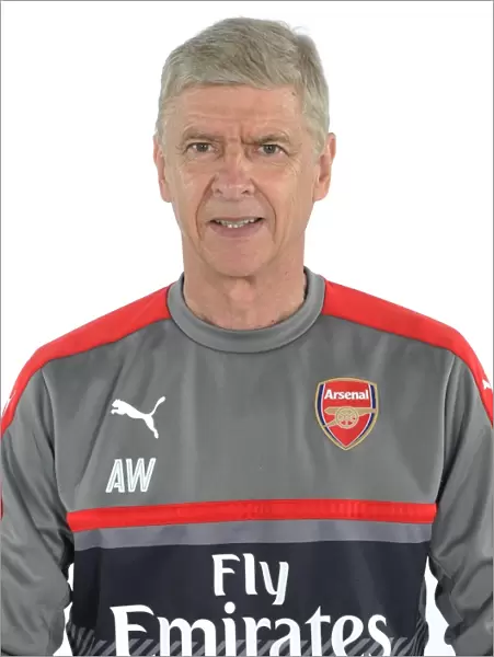 Arsene Wenger at Arsenal 1st Team Photocall (2016-17)