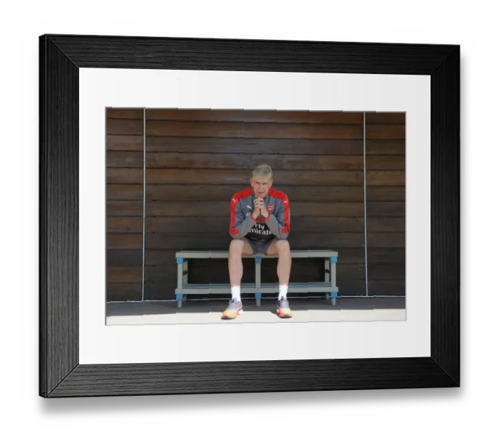 Framed Print : Arsenal First Team and Arsene Wenger at 2016-17 Photocall