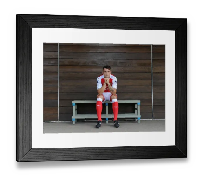 Framed Print : Arsenal FC 2016-17: Granit Xhaka's First Team Photocall Framed Print : Arsenal FC 2016-17: Granit Xhaka's First Team Photocall