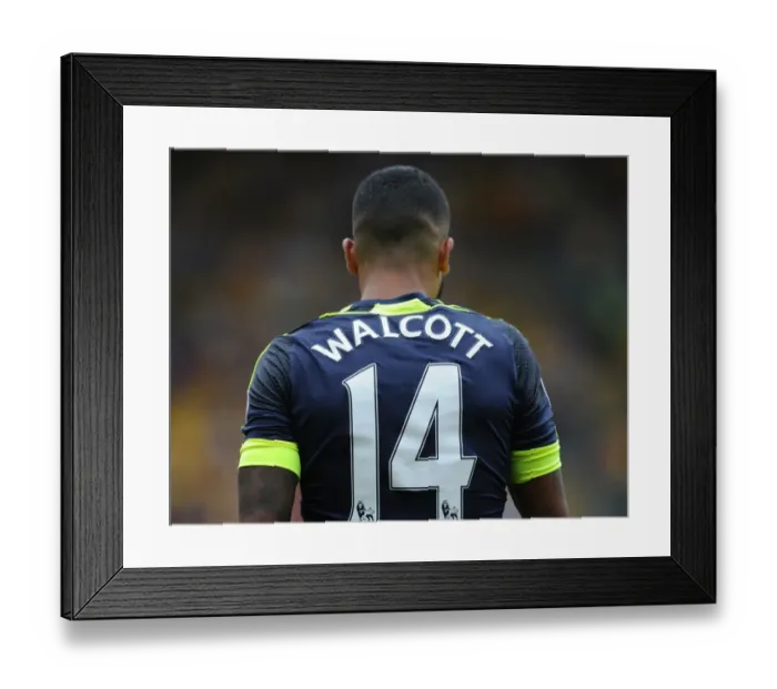 Framed Print : Theo Walcott in Action: Arsenal vs. Watford, Premier League 2016-17 Framed Print : Theo Walcott in Action: Arsenal vs. Watford, Premier League 2016-17