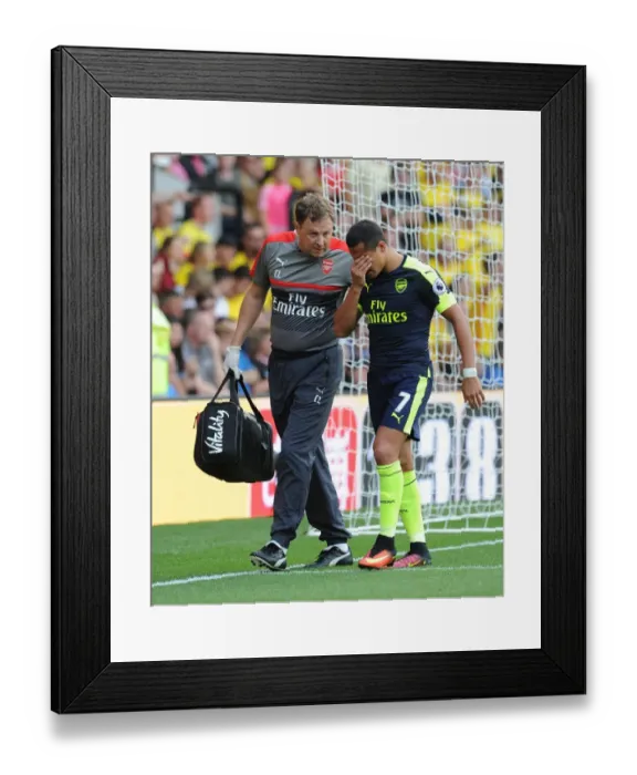 Framed Print : Arsenal Physio Colin Lewin with Alexis Sanchez (Arsenal) Framed Print : Arsenal Physio Colin Lewin with Alexis Sanchez (Arsenal)