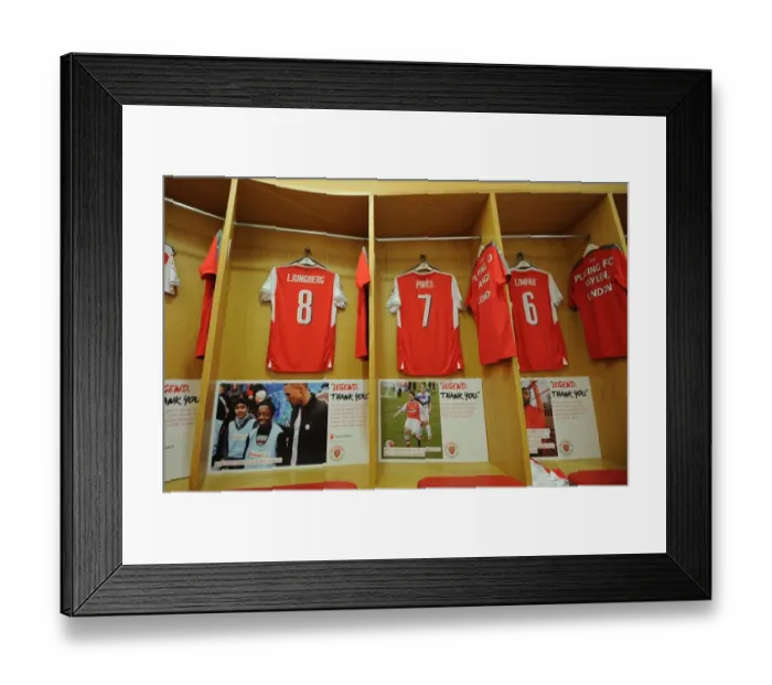 Framed Print : Arsenal Legends v AC Milan Glorie