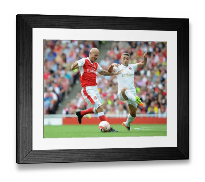 Framed Print : Clash of Football Legends: Arsenal vs. AC Milan Framed Print : Clash of Football Legends: Arsenal vs. AC Milan