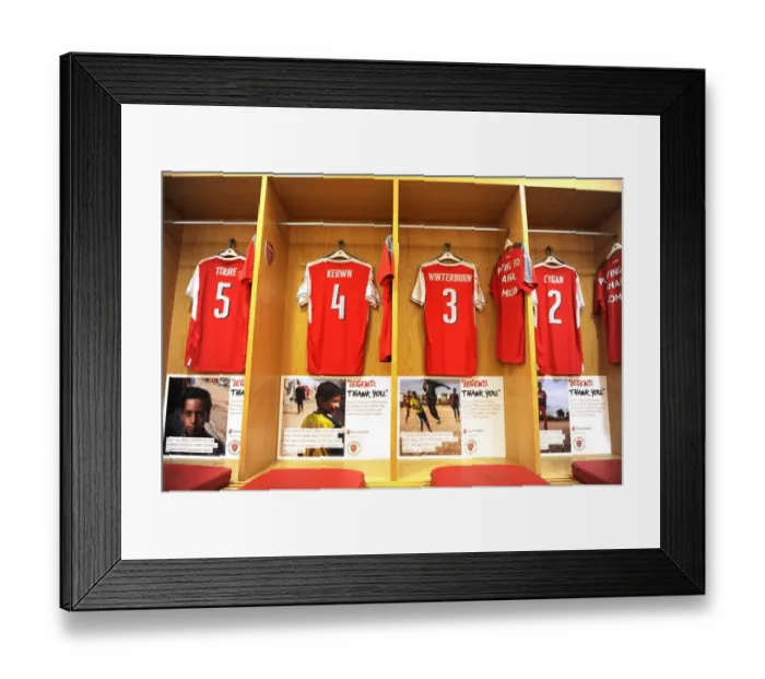 Framed Print : Arsenal Legends vs Milan Glorie: A Battle of Football Icons at Emirates Stadium Framed Print : Arsenal Legends vs Milan Glorie: A Battle of Football Icons at Emirates Stadium
