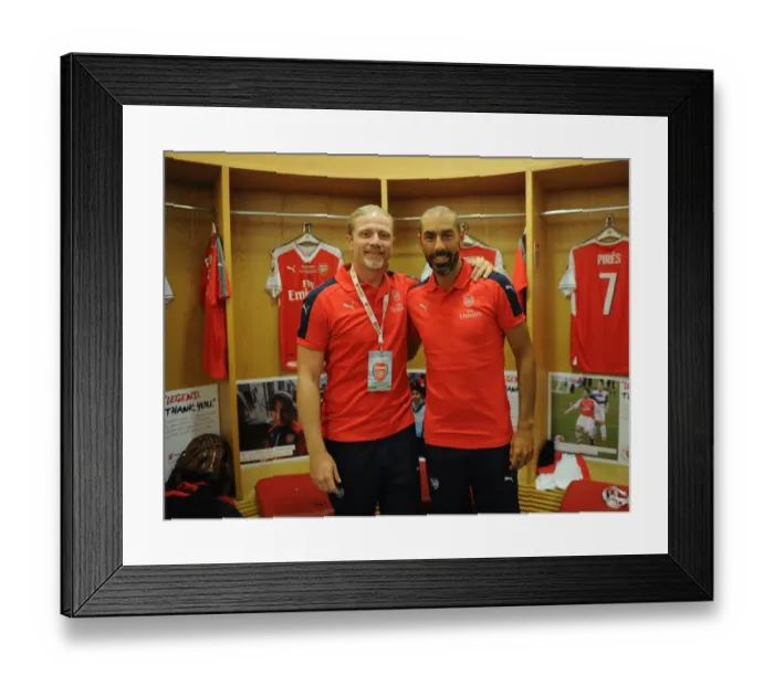 Framed Print : Arsenal Legends: Petit and Pires Reunite for Epic Showdown Against Milan Glorie Framed Print : Arsenal Legends: Petit and Pires Reunite for Epic Showdown Against Milan Glorie