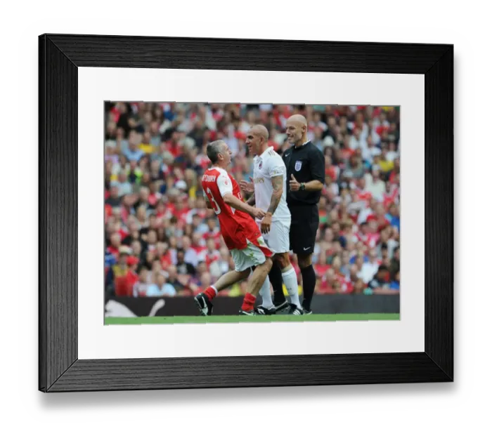 Framed Print : Arsenal Legends vs. Milan Glorie: A Star-Studded Football Icons Reunion