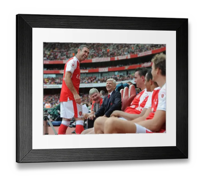 Framed Print : Arsenal Legends and Milan Glorie: A Star-Studded Reunion at Emirates Stadium