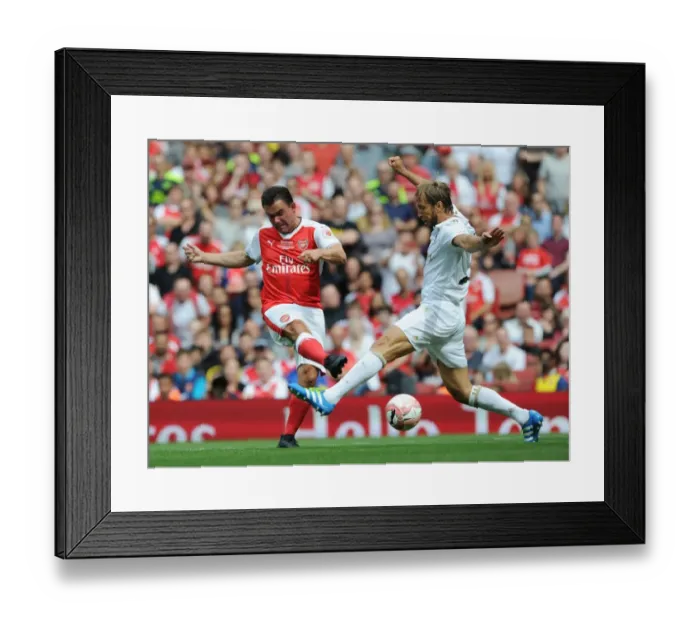 Framed Print : Clash of Football Legends: Arsenal vs Milan Framed Print : Clash of Football Legends: Arsenal vs Milan