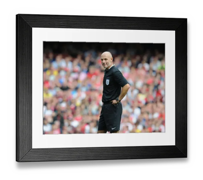 Framed Print : Arsenal Legends vs Milan Glorie: A Classic Encounter - Howard Webb Referees