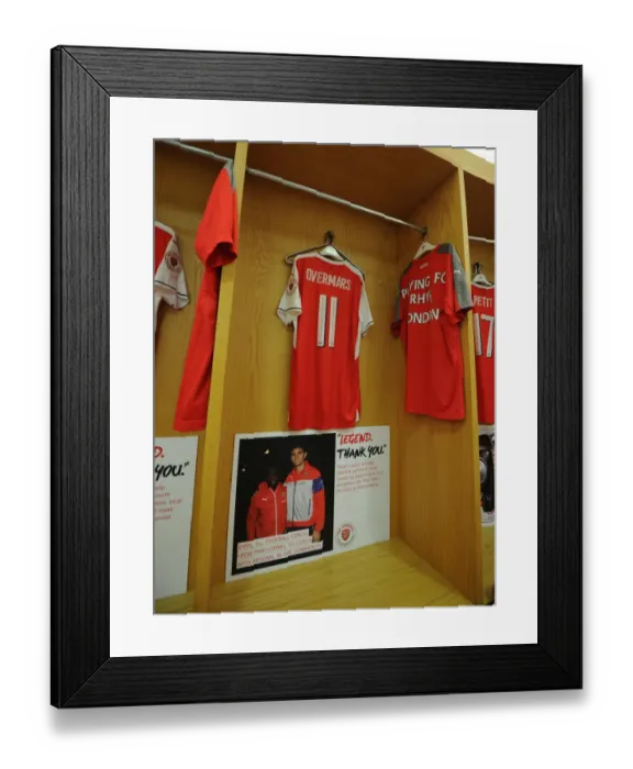 Framed Print : Marc Overmars (Arsenal) kit. Arsenal Legends 4: 2 Milan Glorie