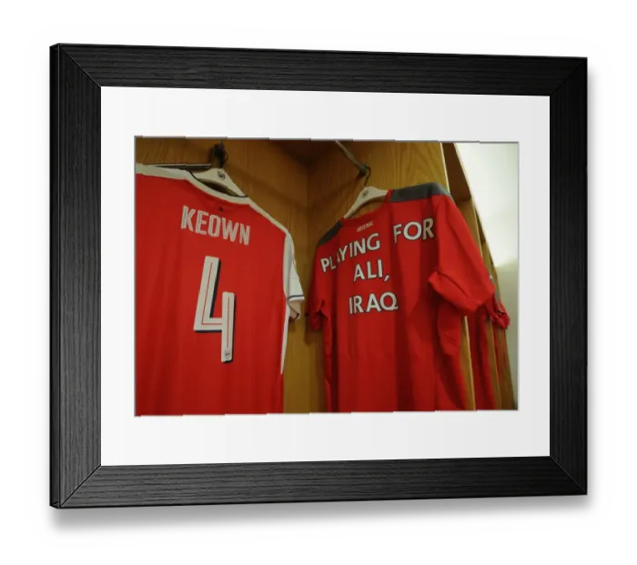 Framed Print : Arsenal Legends vs Milan Glorie: Martin Keown's Glorious Moment - A 4-2 Victory at Emirates Stadium (3 / 9 / 16) Framed Print : Arsenal Legends vs Milan Glorie: Martin Keown's Glorious Moment - A 4-2 Victory at Emirates Stadium (3 / 9 / 16)
