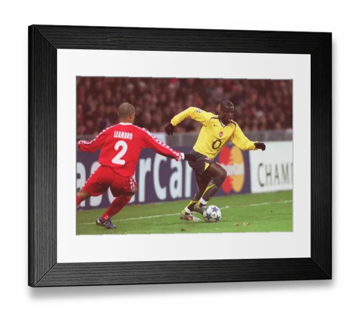 Framed Print : FC Thun v Arsenal Framed Print : FC Thun v Arsenal