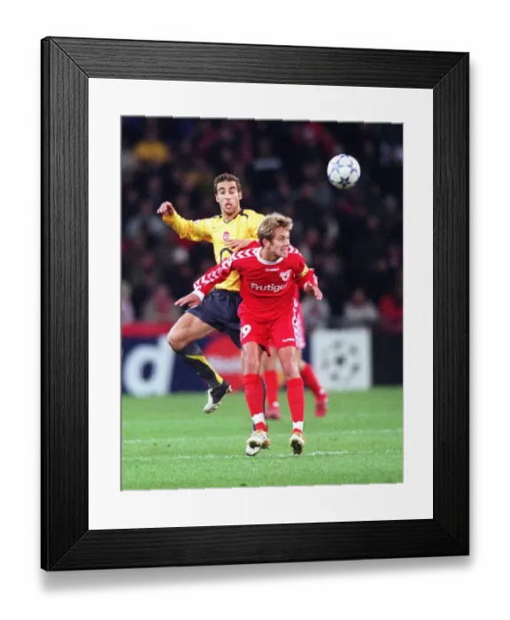 Framed Print : Mathieu Flamini (Arsenal) Silvan Aegerter (Thun). FC Thun 0: 1 Arsenal Framed Print : Mathieu Flamini (Arsenal) Silvan Aegerter (Thun). FC Thun 0: 1 Arsenal