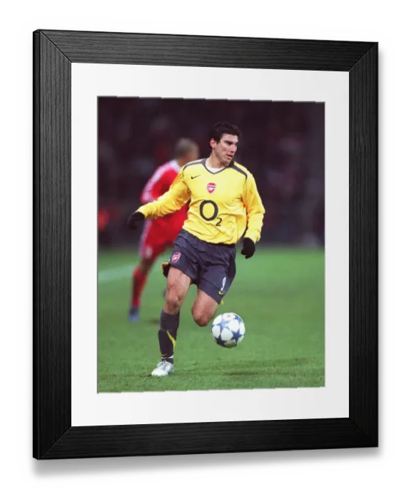 Framed Print : Jose Reyes (Arsenal). FC Thun 0: 1 Arsenal. UEFA Champions League