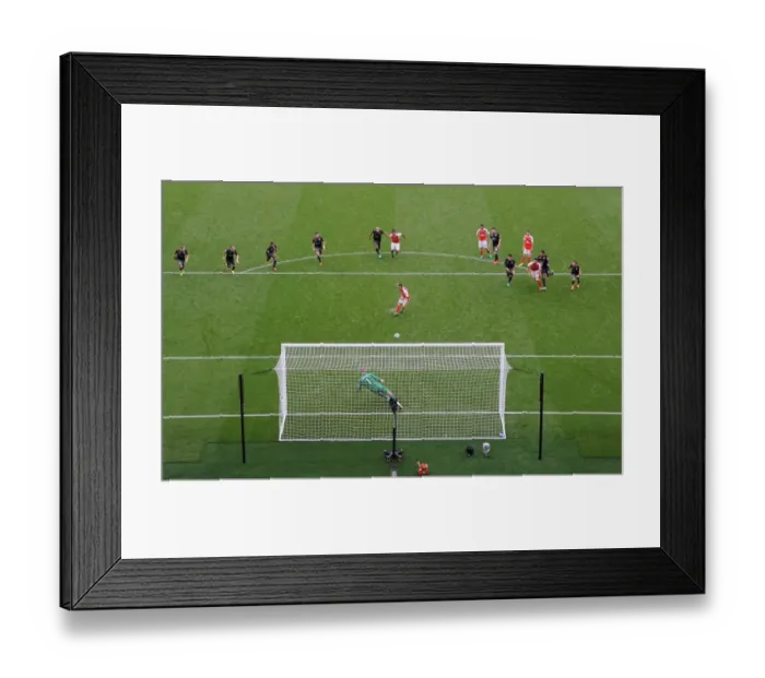 Framed Print : Santi Cazorla Scores Arsenal's Second Goal Against Southampton (2016-17) - Arsenal FC Framed Print : Santi Cazorla Scores Arsenal's Second Goal Against Southampton (2016-17) - Arsenal FC