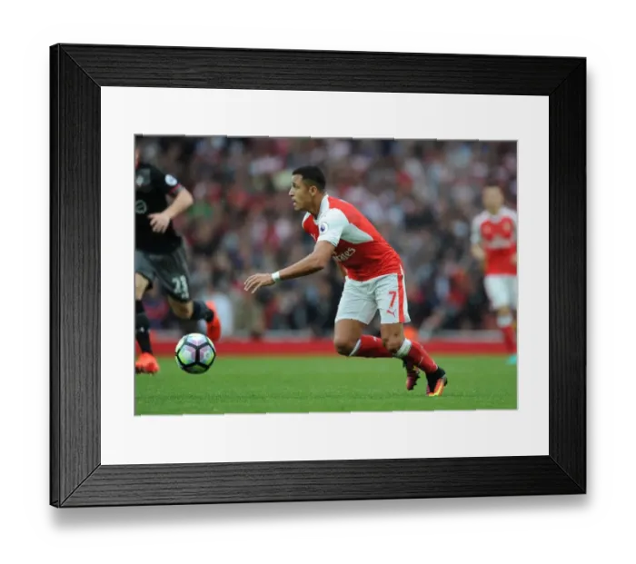 Framed Print : Arsenal's Alexis Sanchez in Action: Arsenal vs. Southampton, Premier League 2016-17 Framed Print : Arsenal's Alexis Sanchez in Action: Arsenal vs. Southampton, Premier League 2016-17