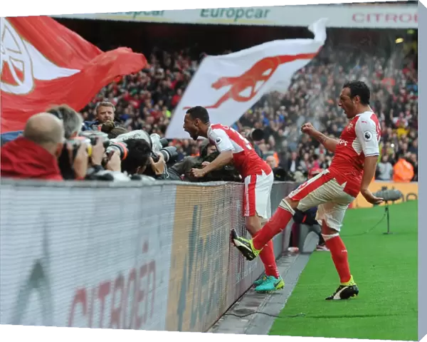 Arsenal: Cazorla and Coquelin Celebrate Goal vs Southampton (2016-17)