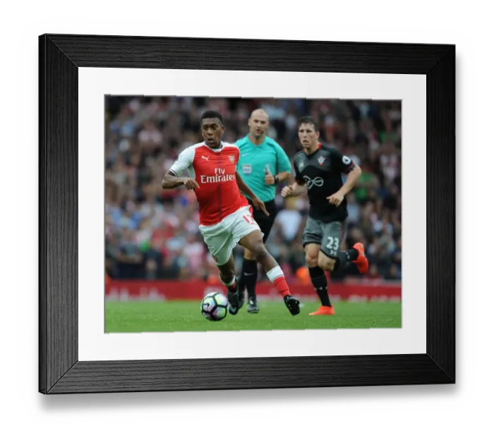 Framed Print : Arsenal's Alex Iwobi in Action Against Southampton at the Emirates Stadium, 2016-17 Premier League