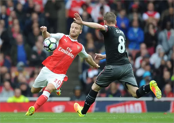 Arsenal vs Southampton: Mustafi Tackles Davis in Intense Premier League Showdown (2016-17)