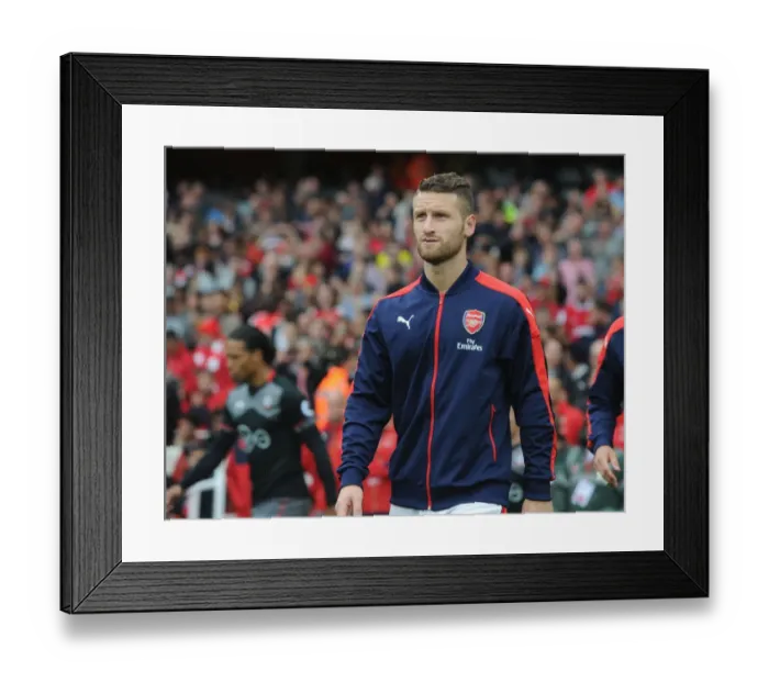 Framed Print : Arsenal's Mustafi Gears Up for Arsenal vs Southampton (2016-17) Framed Print : Arsenal's Mustafi Gears Up for Arsenal vs Southampton (2016-17)