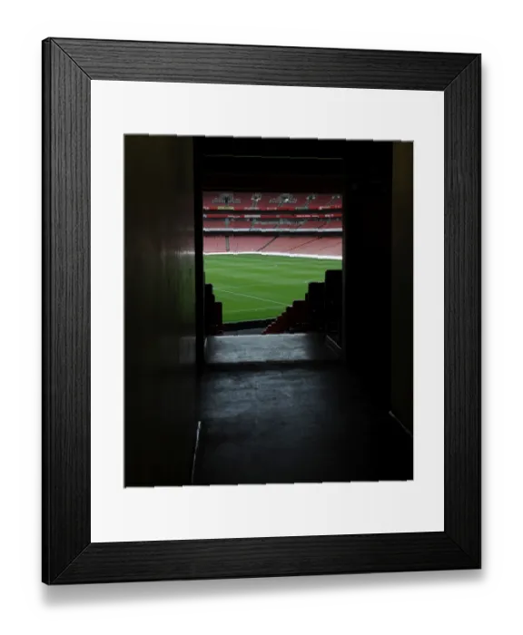 Framed Print : Arsenal at Emirates Stadium: Premier League Clash Against Southampton (2016-17)