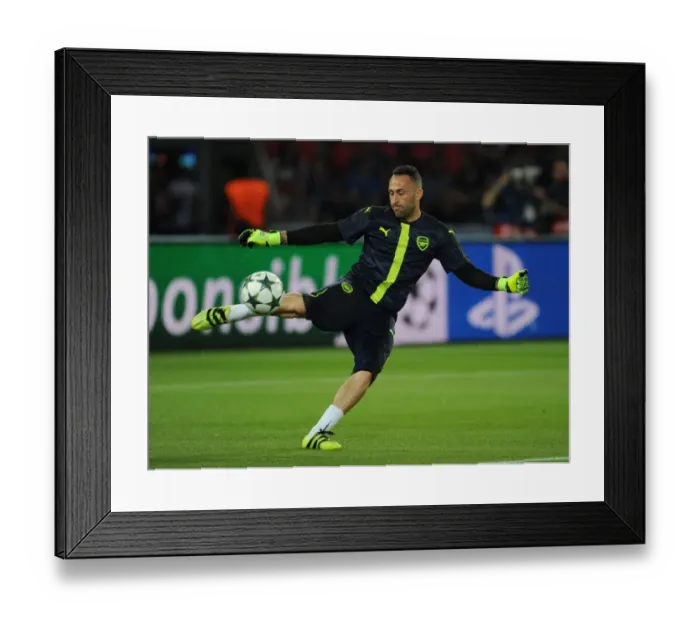 Framed Print : Arsenal's Ospina Gears Up for PSG Showdown in Champions League