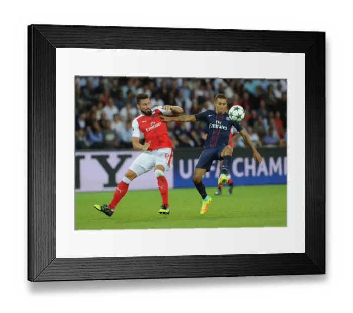 Framed Print : Champions League Clash: Giroud vs. Marquinhos - Paris Saint-Germain vs. Arsenal (2016-17)