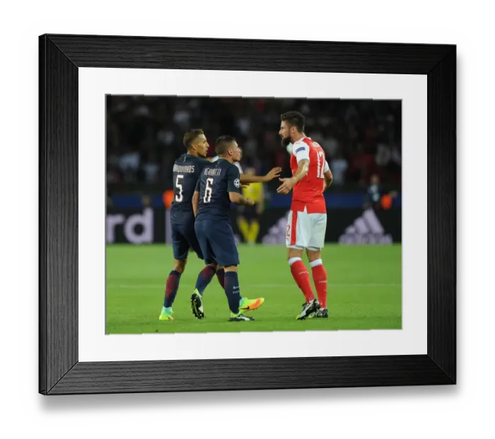 Framed Print : Clash of Titans: Giroud vs. Verratti & Marquinhos - PSG vs. Arsenal, 2016-17 UEFA Champions League Framed Print : Clash of Titans: Giroud vs. Verratti & Marquinhos - PSG vs. Arsenal, 2016-17 UEFA Champions League
