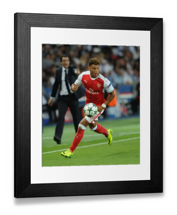Framed Print : Champions League Showdown: Oxlade-Chamberlain's Standout Performance for Arsenal vs. Paris Saint-Germain