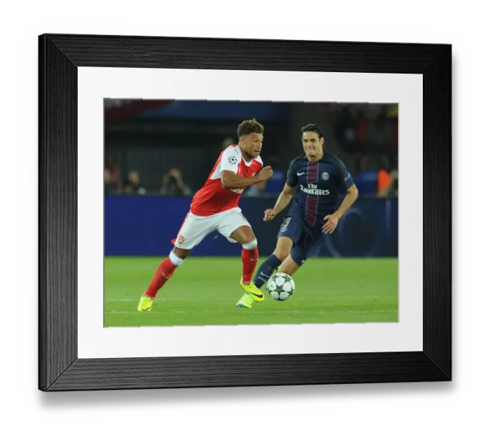 Framed Print : Champions League Clash: Oxlade-Chamberlain vs Cavani - Arsenal vs Paris Saint-Germain (2016-17)
