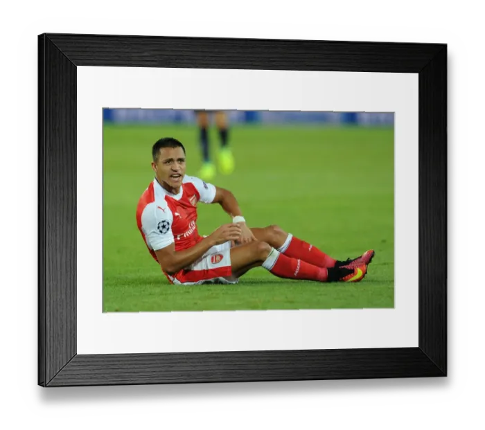 Framed Print : Champions League Showdown: Alexis Sanchez's Battle at Parc des Princes - Paris Saint-Germain vs. Arsenal
