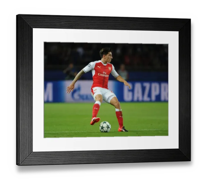 Framed Print : Champions League Showdown: Hector Bellerin vs. Paris Saint-Germain Framed Print : Champions League Showdown: Hector Bellerin vs. Paris Saint-Germain