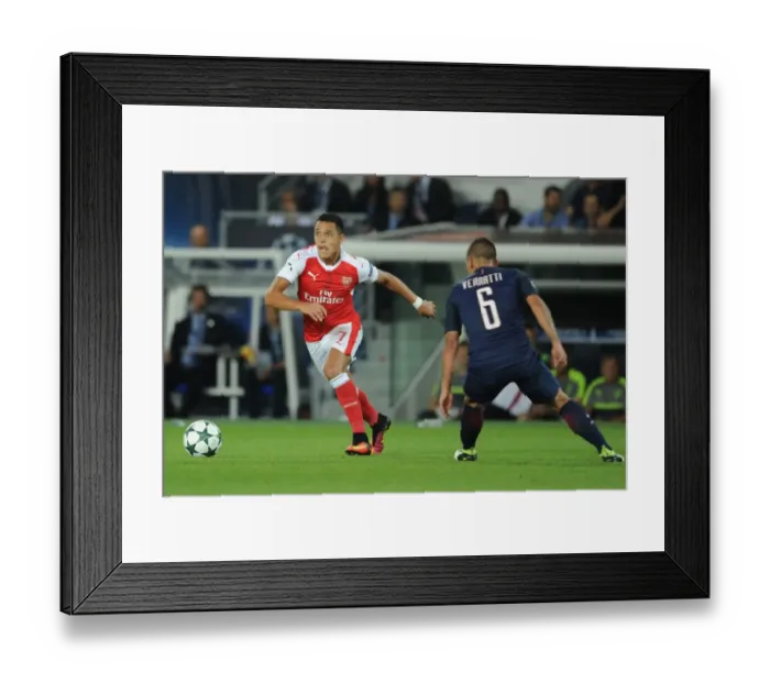 Framed Print : Champions League Clash: Paris Saint-Germain vs. Arsenal at Parc des Princes (2016-17) Framed Print : Champions League Clash: Paris Saint-Germain vs. Arsenal at Parc des Princes (2016-17)