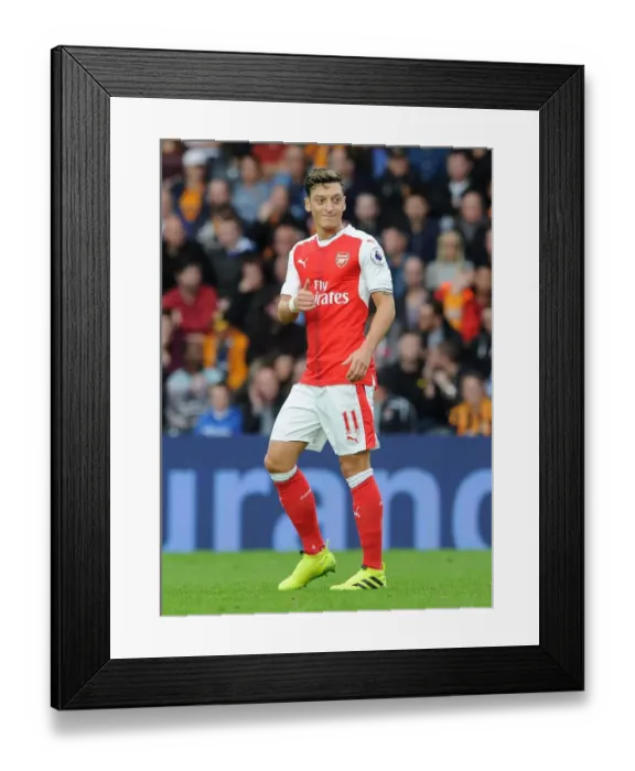 Framed Print : Mesut Ozil in Action: Hull City vs Arsenal, Premier League 2016-17