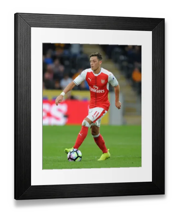 Framed Print : Mesut Ozil in Action: Hull City vs Arsenal, Premier League 2016-17 Framed Print : Mesut Ozil in Action: Hull City vs Arsenal, Premier League 2016-17