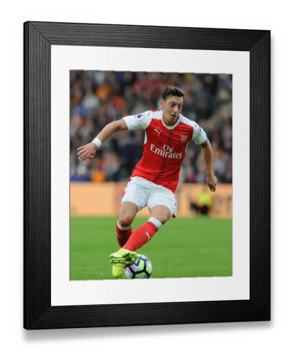 Framed Print : Mesut Ozil in Action: Hull City vs Arsenal, Premier League 2016-17 Framed Print : Mesut Ozil in Action: Hull City vs Arsenal, Premier League 2016-17