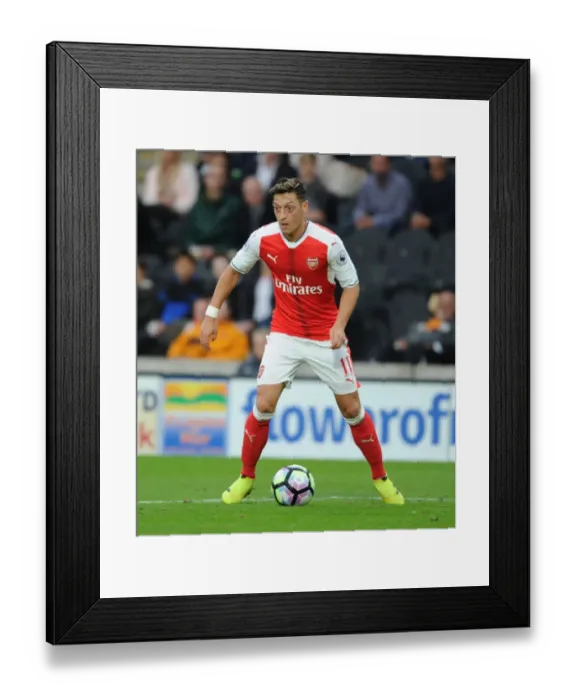 Framed Print : Mesut Ozil in Action: Hull City vs Arsenal, Premier League 2016-17
